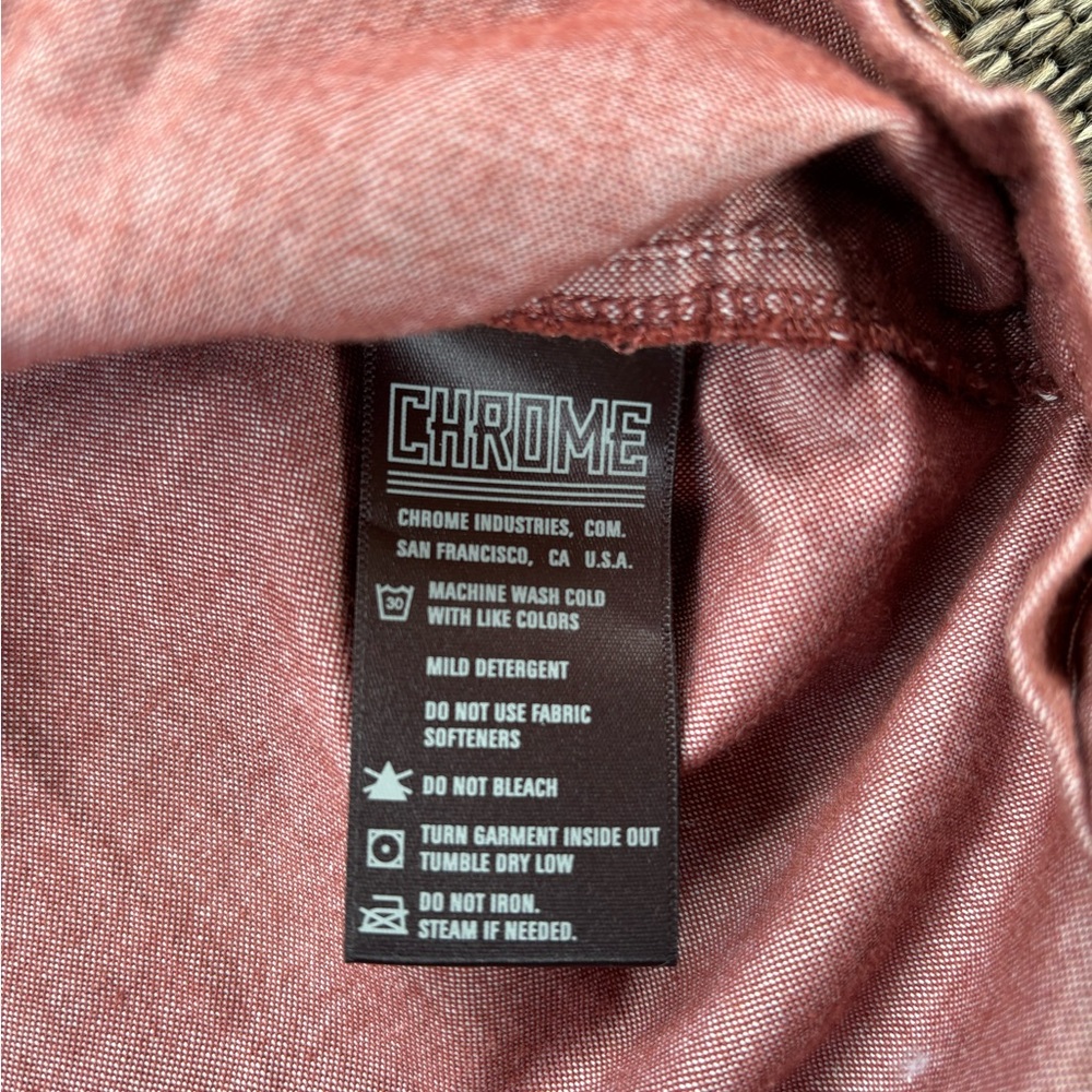 Chrome Industries Men's Button-Up Shirt
Faded Red / Dusty Rose - Size Medium - Picture 4 of 9